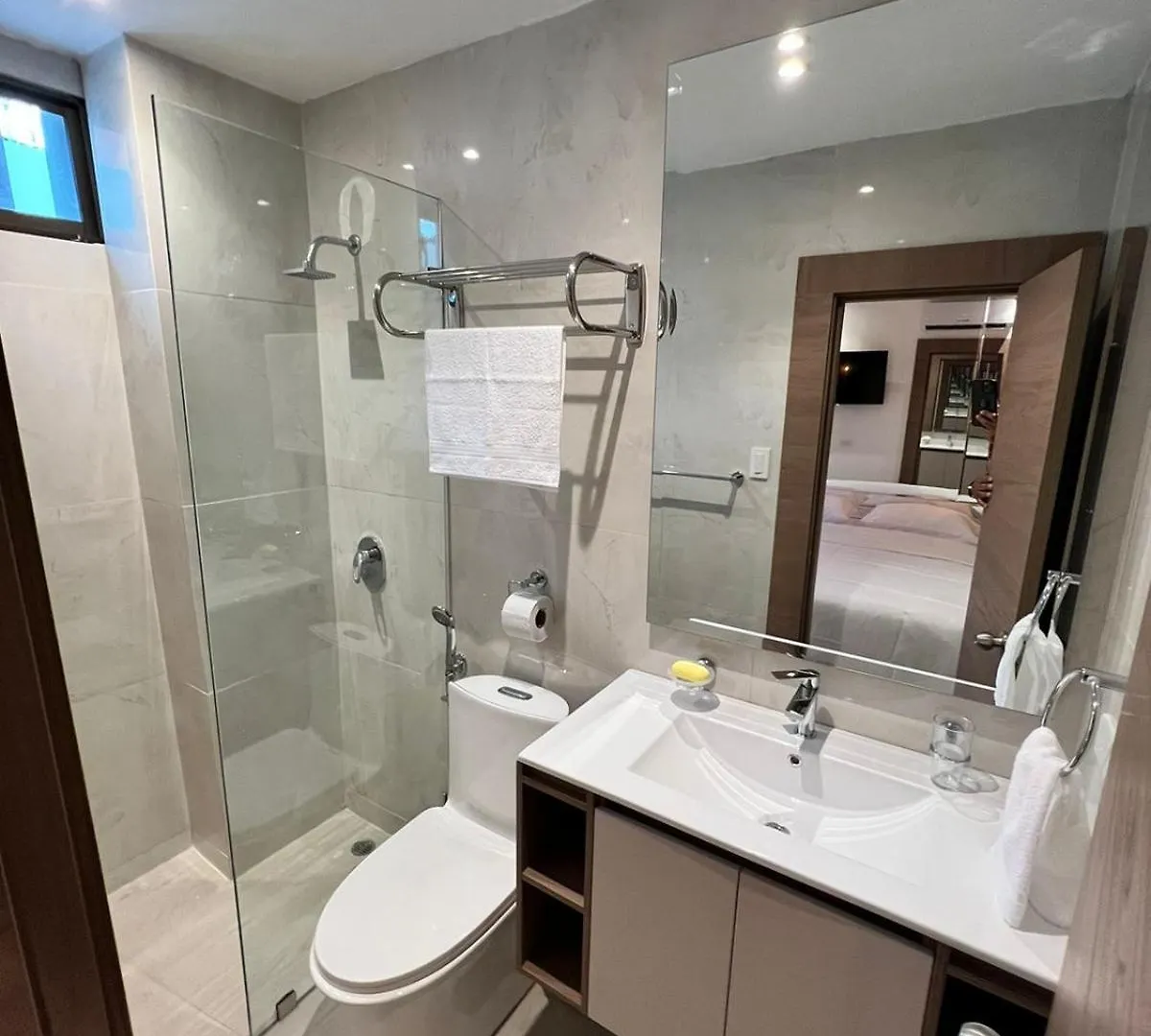 Novapark Ilanes Apartment Guayaquil
