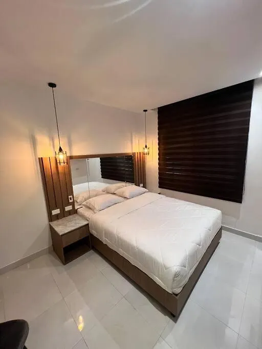 Novapark Ilanes Apartment Guayaquil